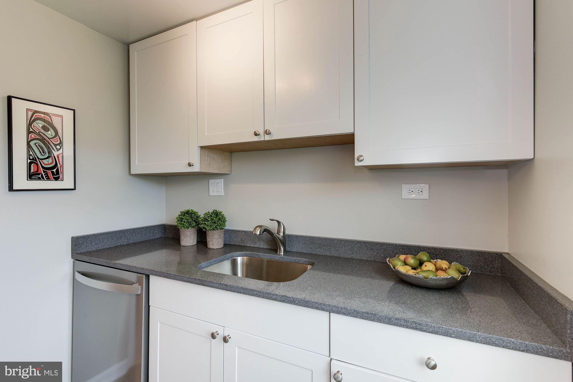 ARLINGTON OAKS - Residential