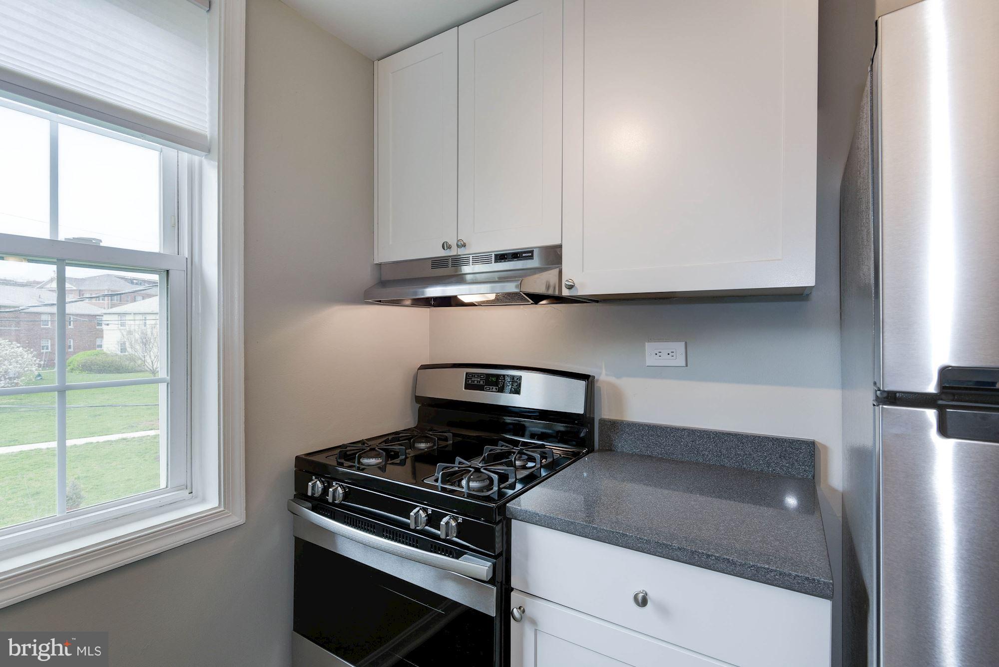 ARLINGTON OAKS - Residential