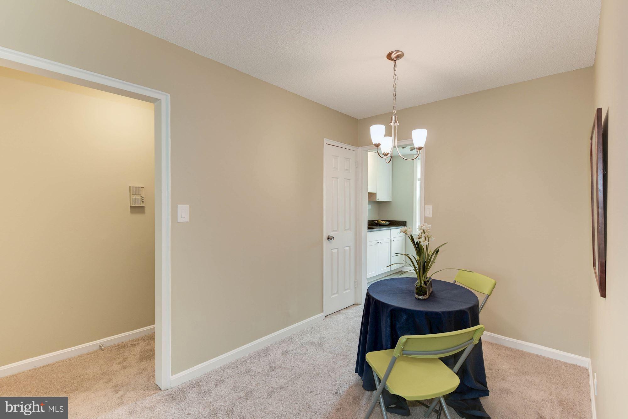 ARLINGTON OAKS - Residential