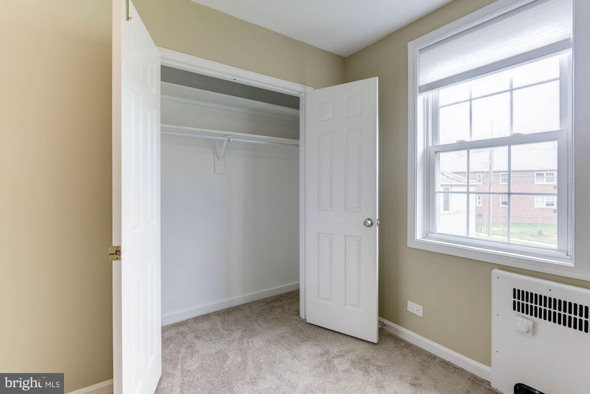 ARLINGTON OAKS - Residential