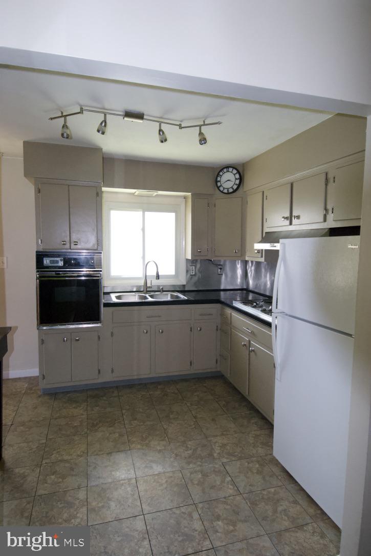 CAMP HILL BOROUGH - Residential