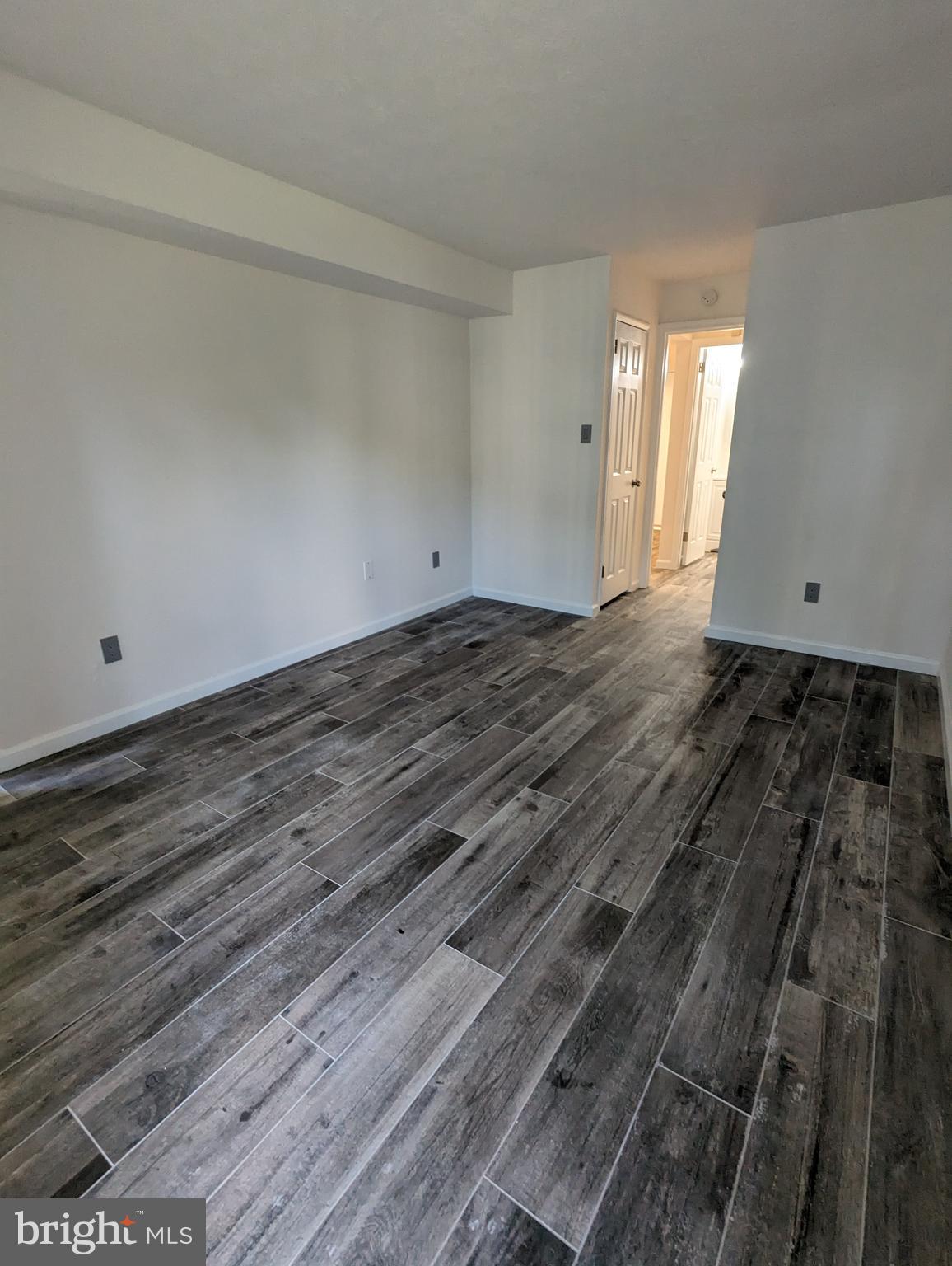 HOLLY HILL CONDOMINIUMS - Residential Lease