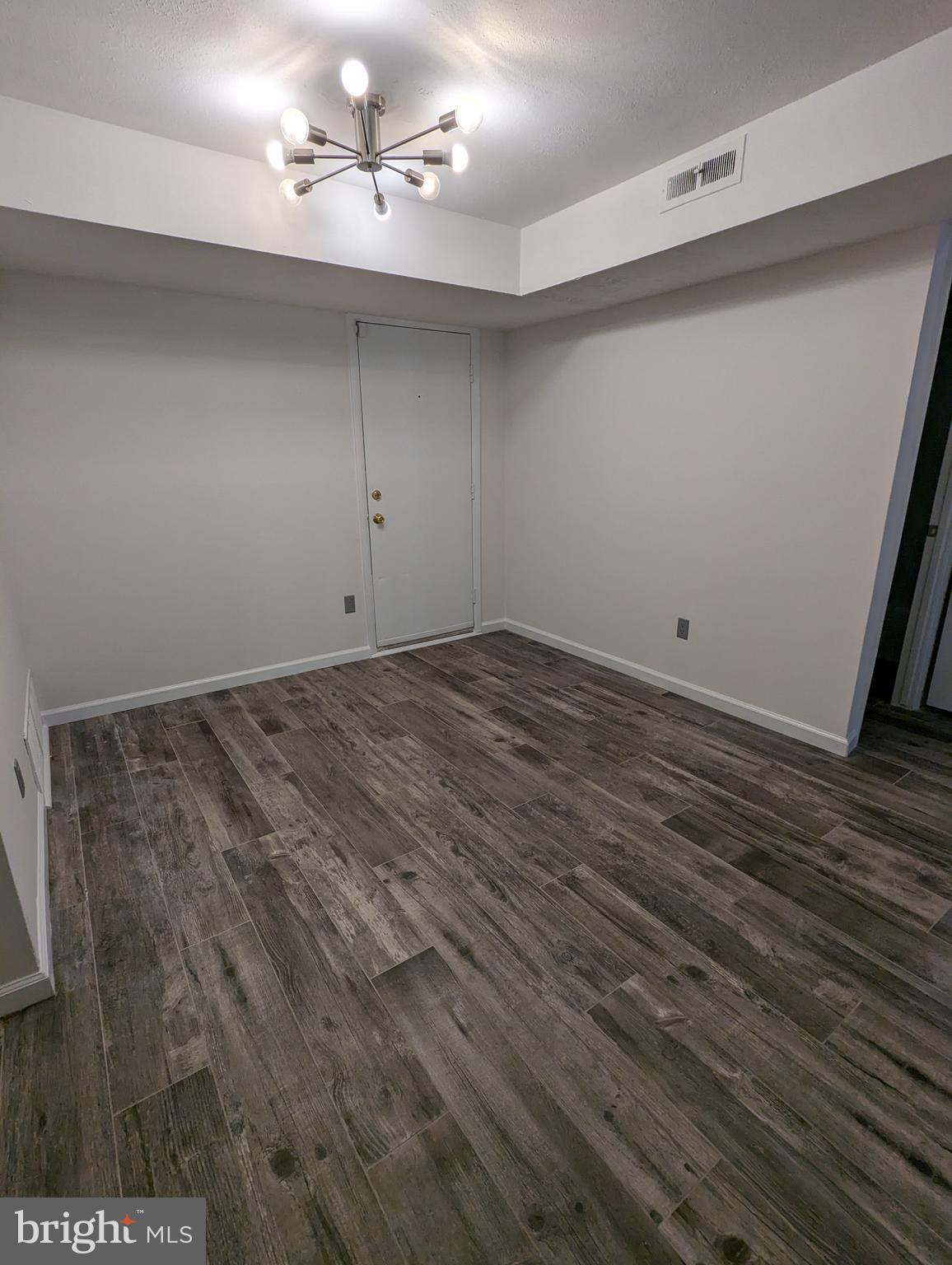 HOLLY HILL CONDOMINIUMS - Residential Lease