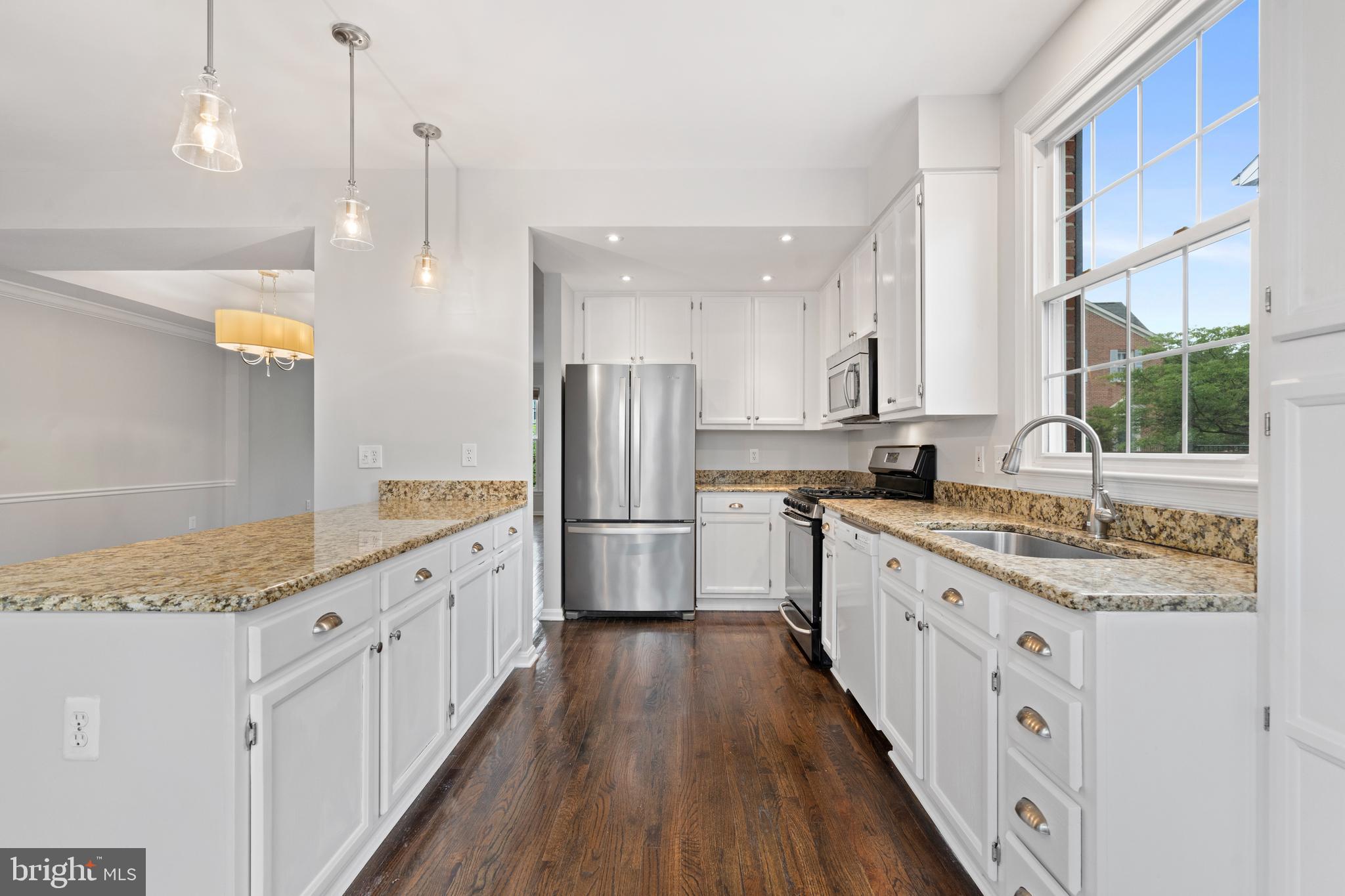 FAIRLAND TOWNS - Residential