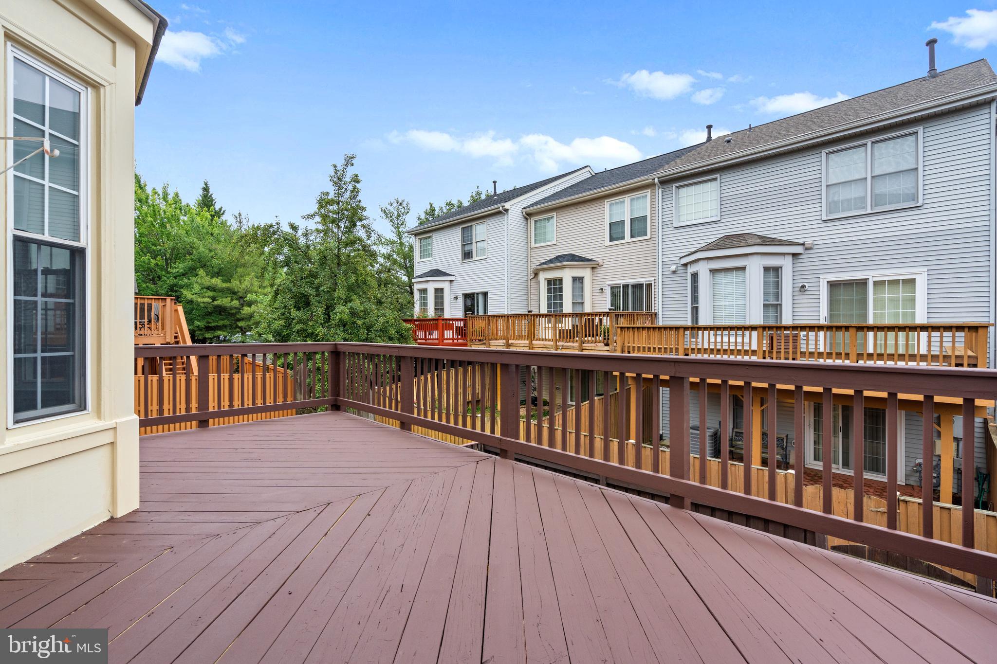 FAIRLAND TOWNS - Residential