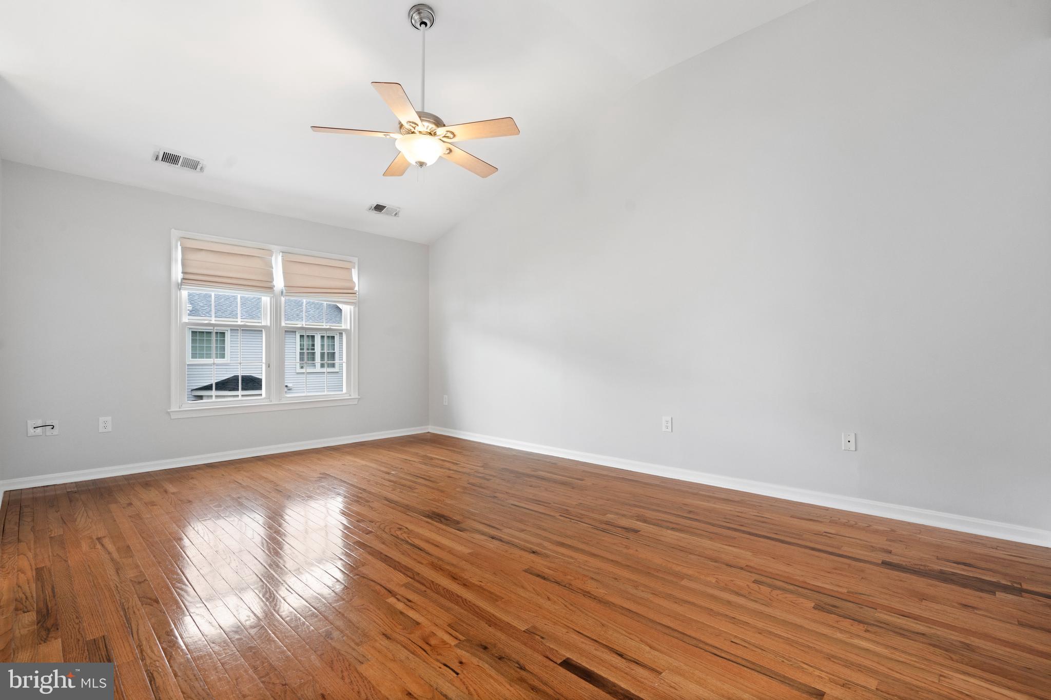 FAIRLAND TOWNS - Residential