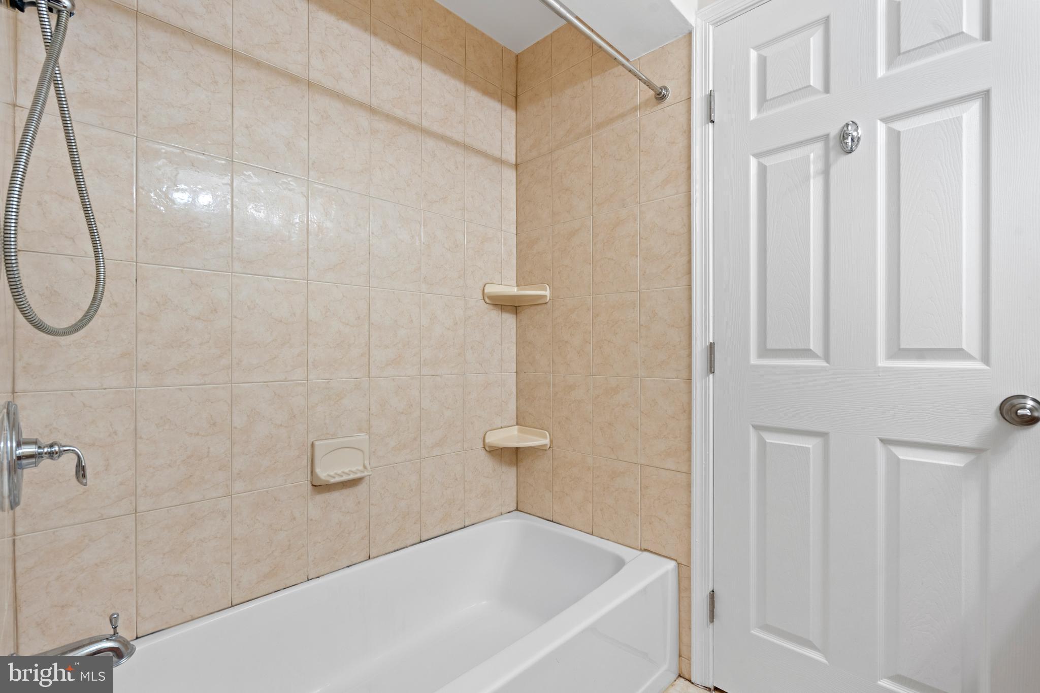 FAIRLAND TOWNS - Residential