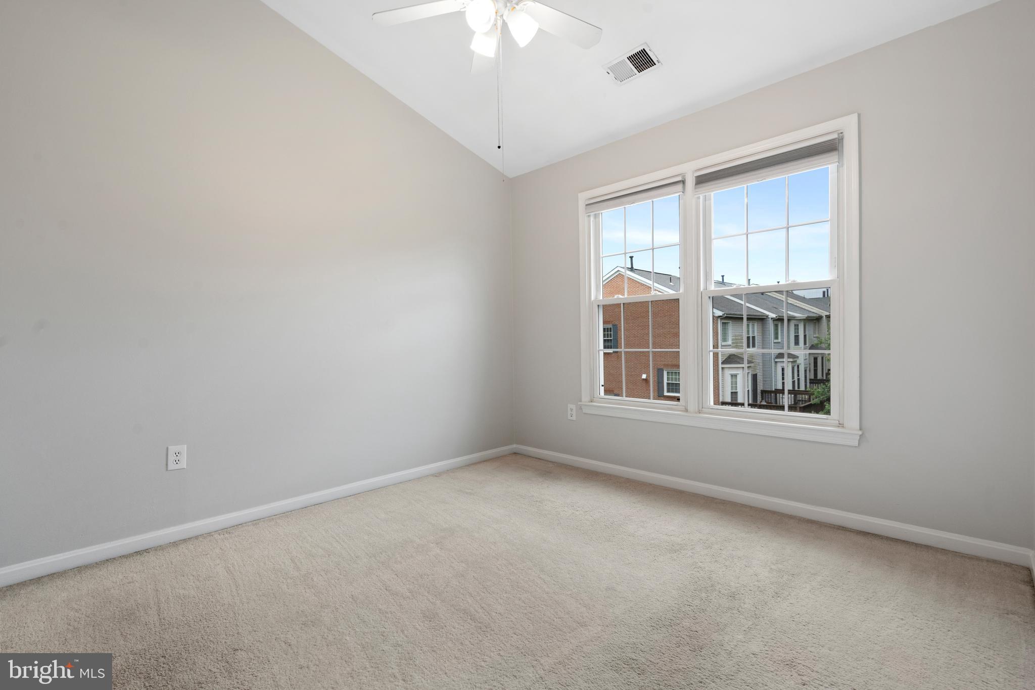 FAIRLAND TOWNS - Residential