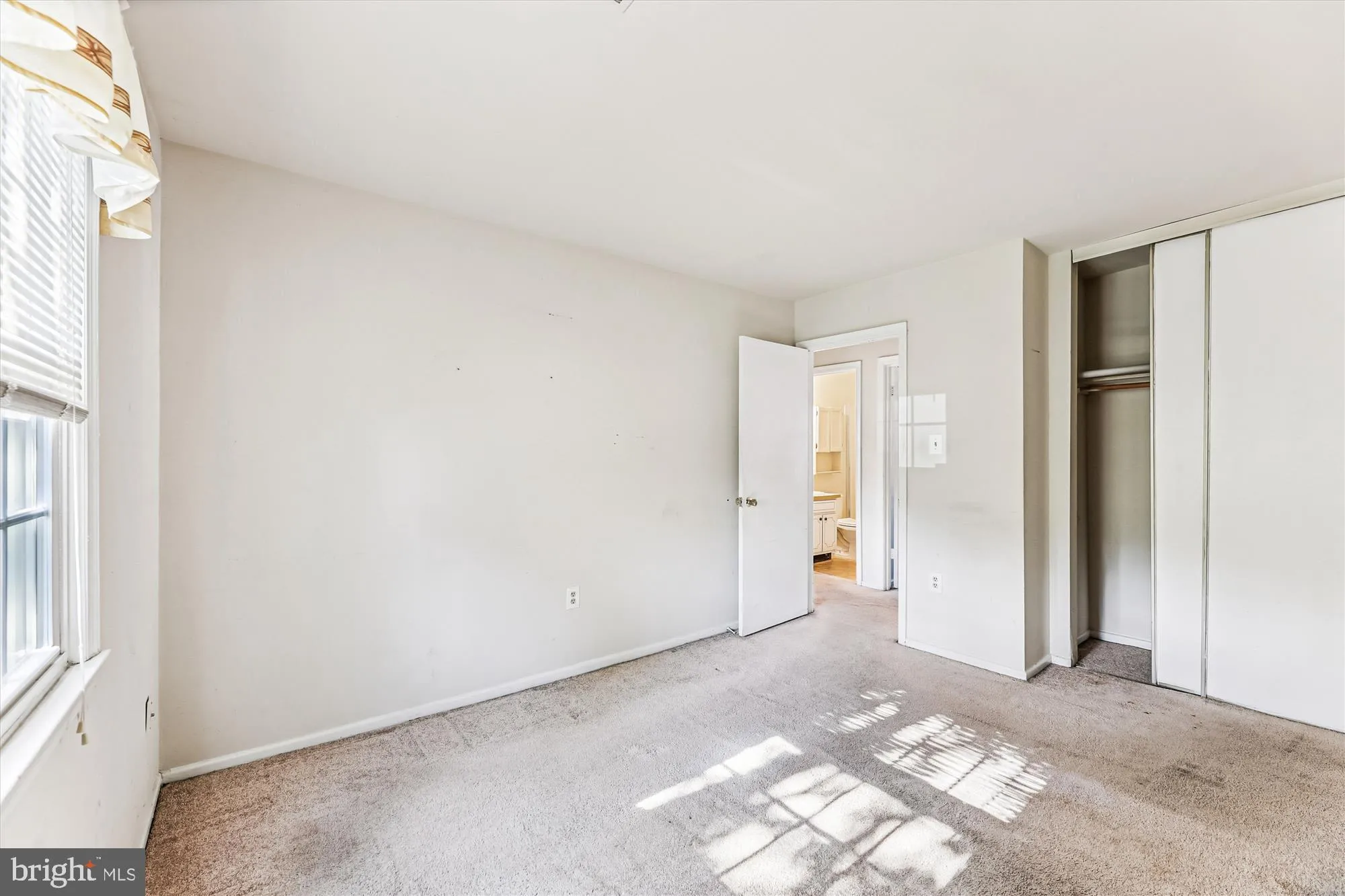 Woodbridge, Virginia 22192, United States, 3 Bedrooms Bedrooms, ,4 BathroomsBathrooms,Residential,Coming Soon,214409