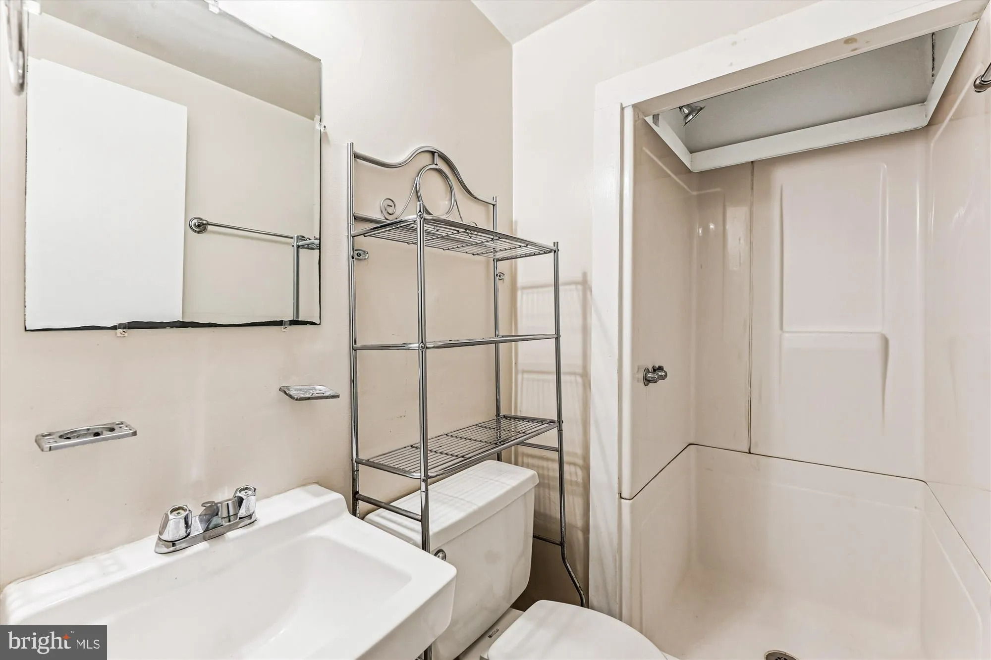 Woodbridge, Virginia 22192, United States, 3 Bedrooms Bedrooms, ,4 BathroomsBathrooms,Residential,Coming Soon,214409