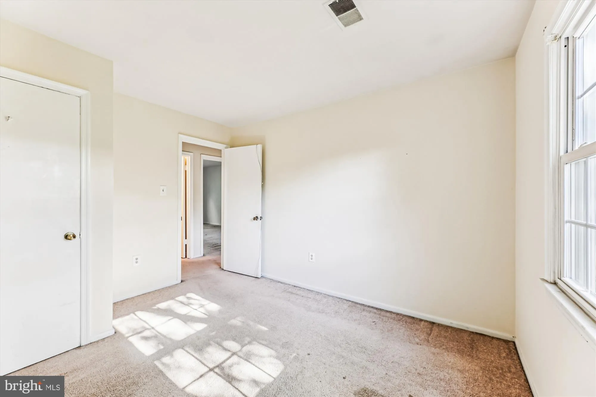 Woodbridge, Virginia 22192, United States, 3 Bedrooms Bedrooms, ,4 BathroomsBathrooms,Residential,Coming Soon,214409