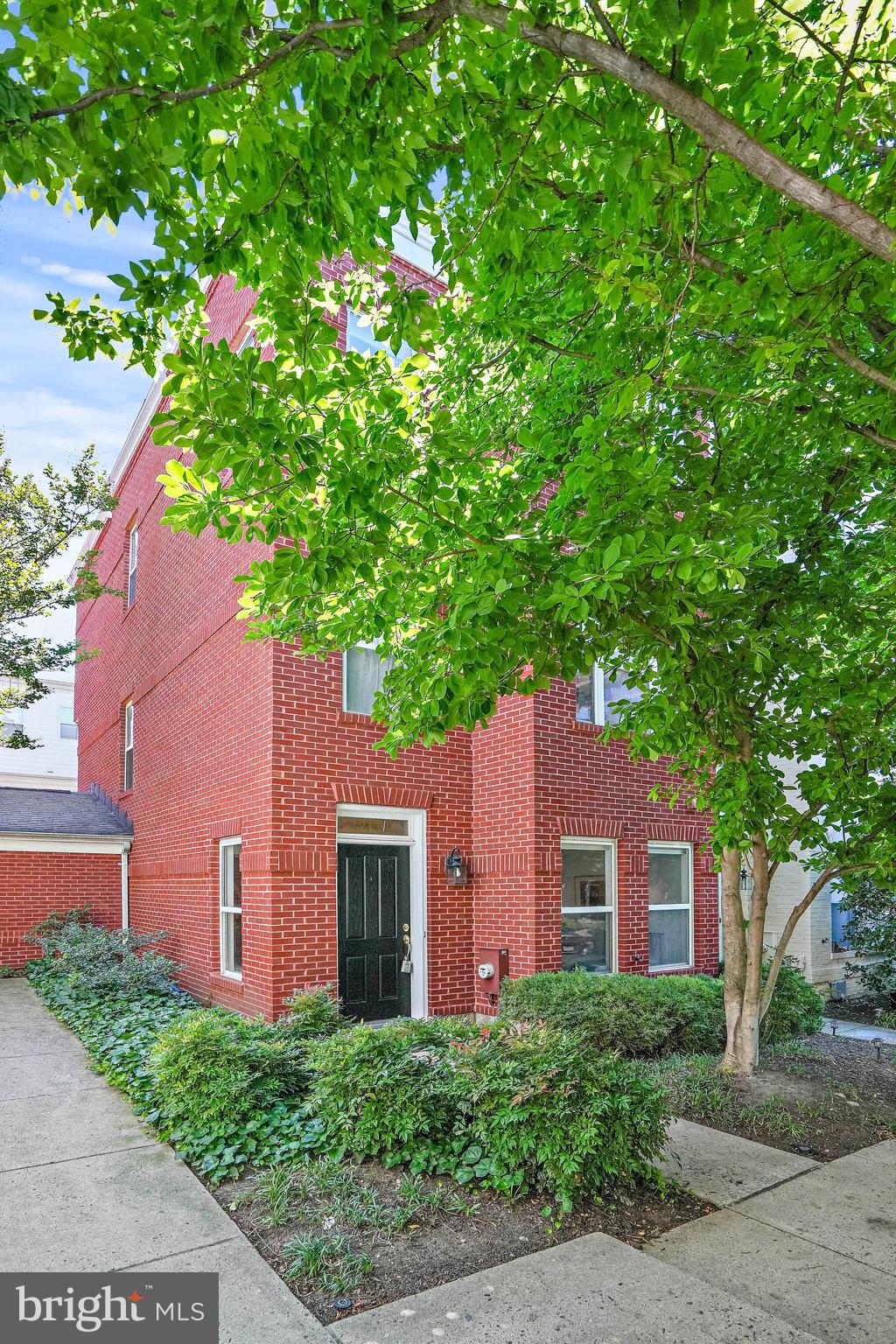 2123 12TH PLACE NW