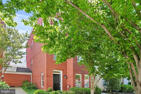 MLS: DCDC2265526