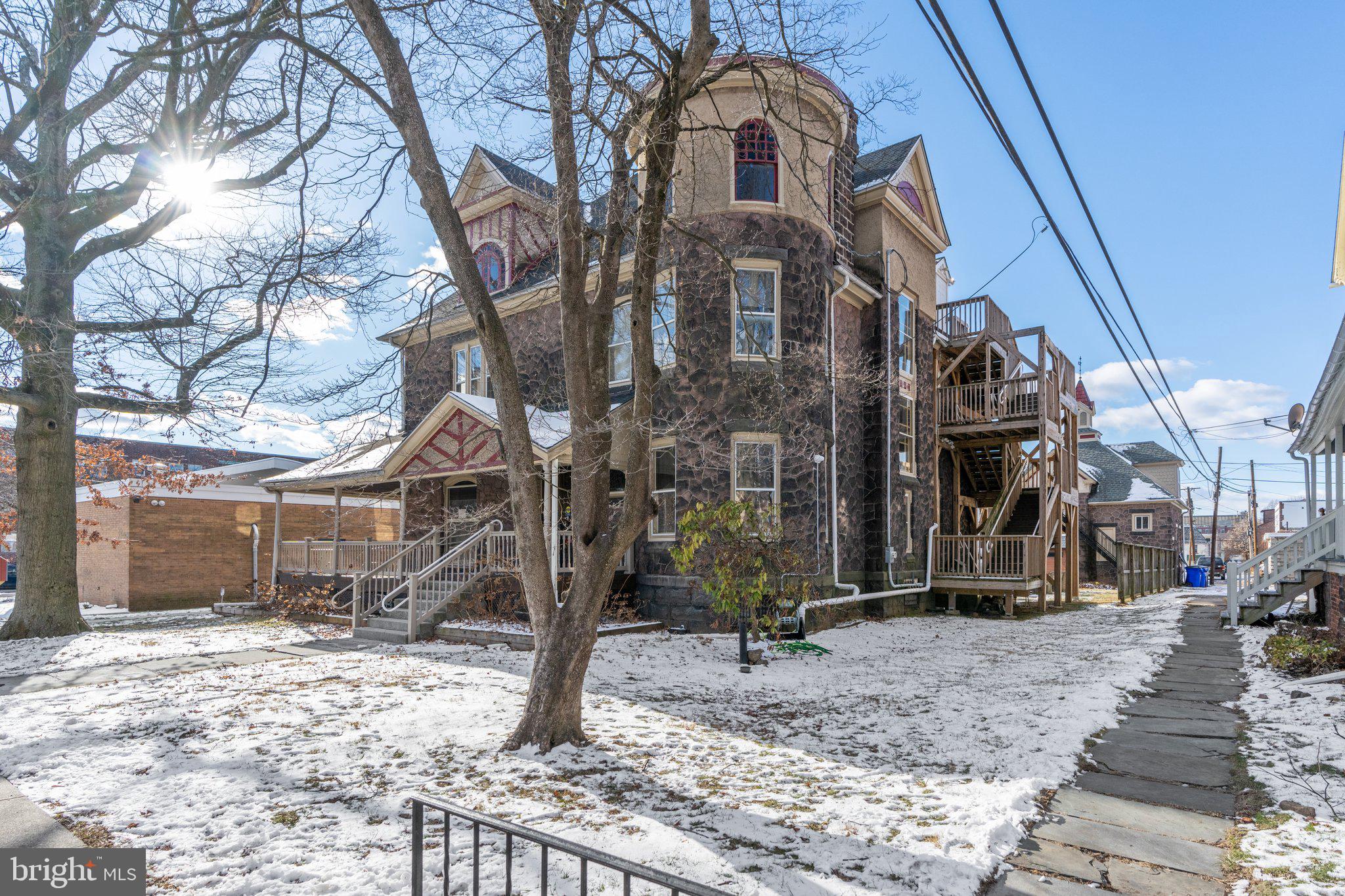 61 N FRANKLIN STREET