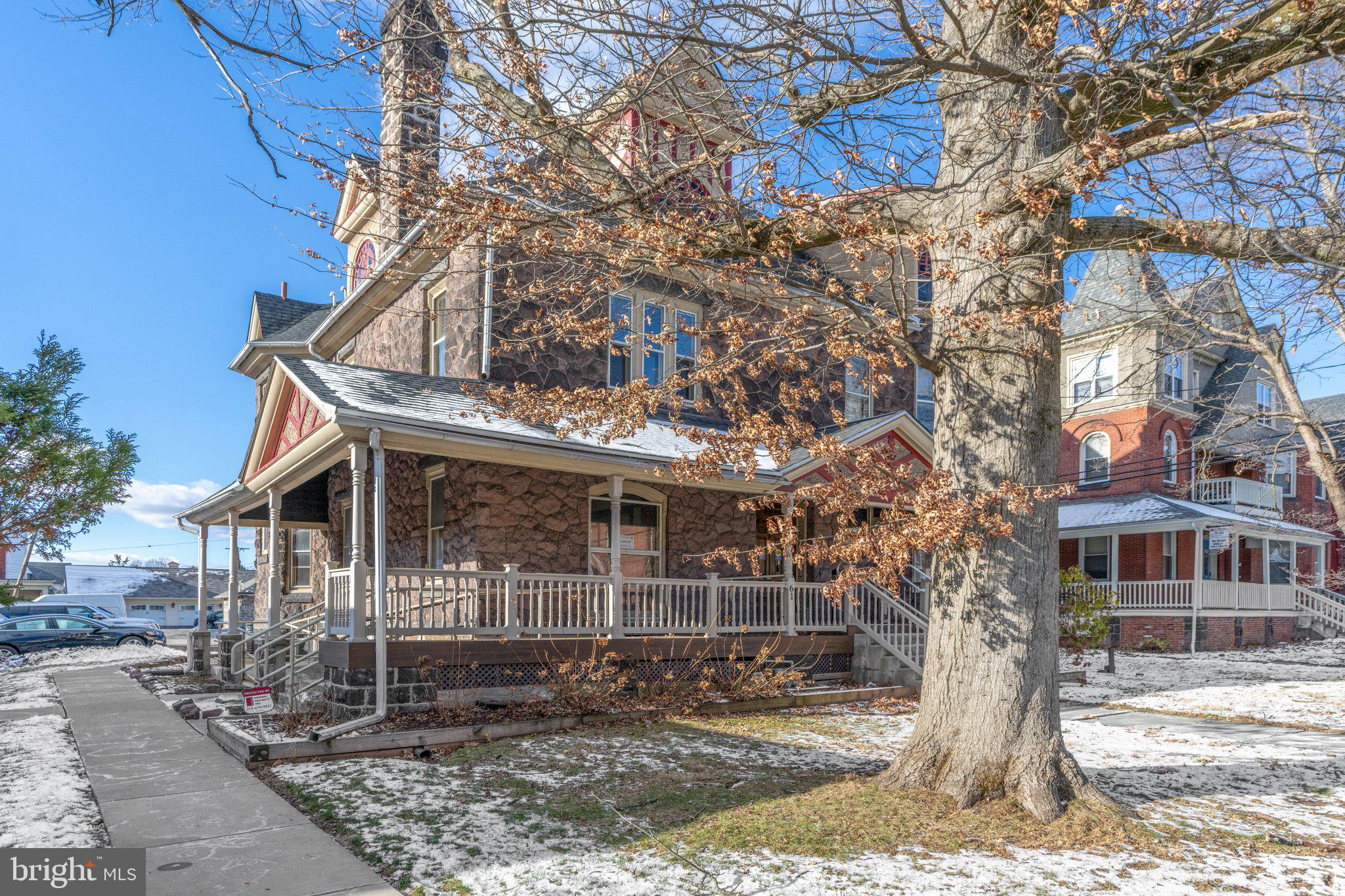 61 N FRANKLIN STREET