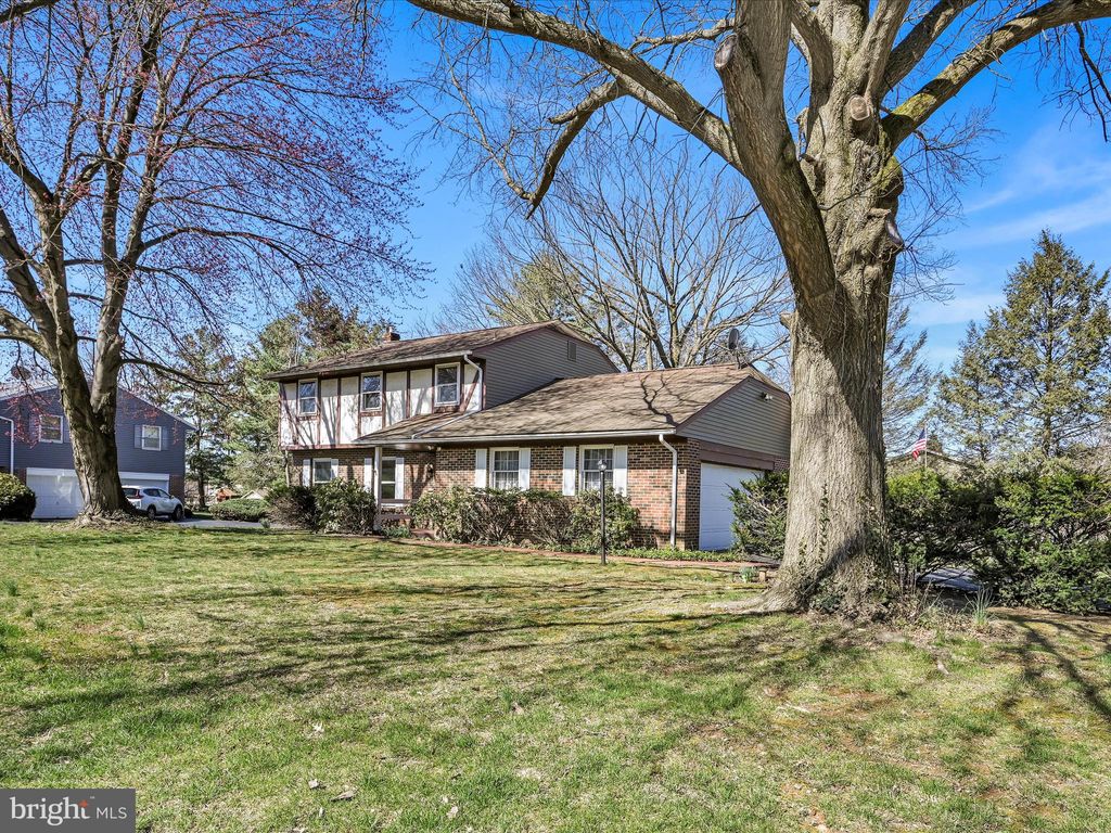 Photo of 2325 Hancock Drive, Lancaster, PA 17601 (MLS # PALA2047342)