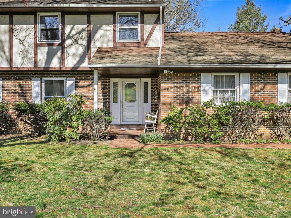 Photo of 2325 Hancock Drive, Lancaster, PA 17601 (MLS # PALA2047342)