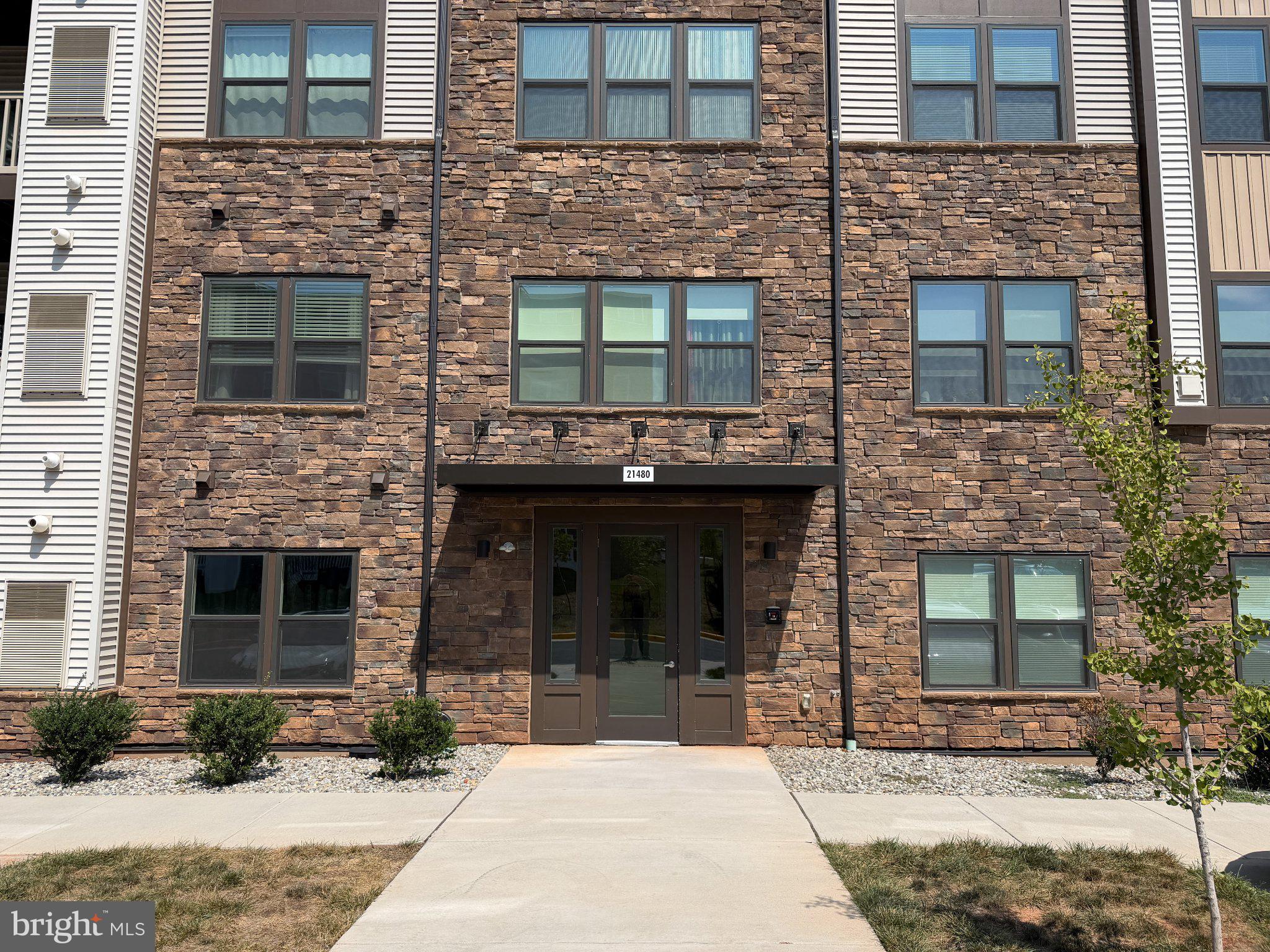 21480 MOUNT STERLING TERRACE 402