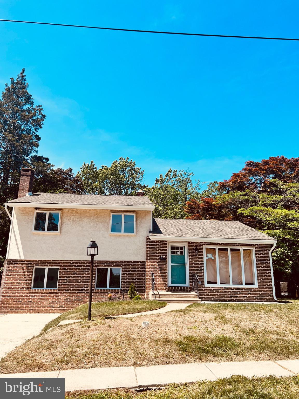 48 W WOODCREST AVENUE