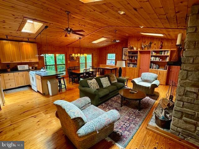 STONEWALL I - Residential