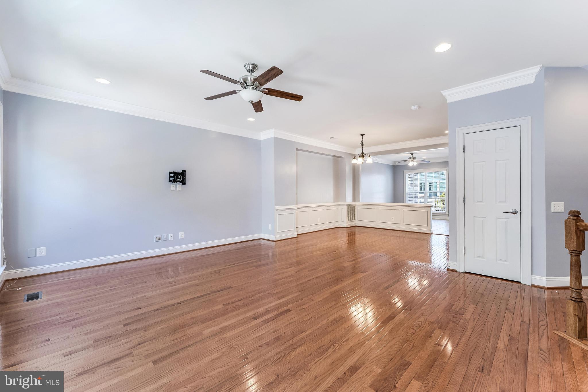 EAST GATE - Residential