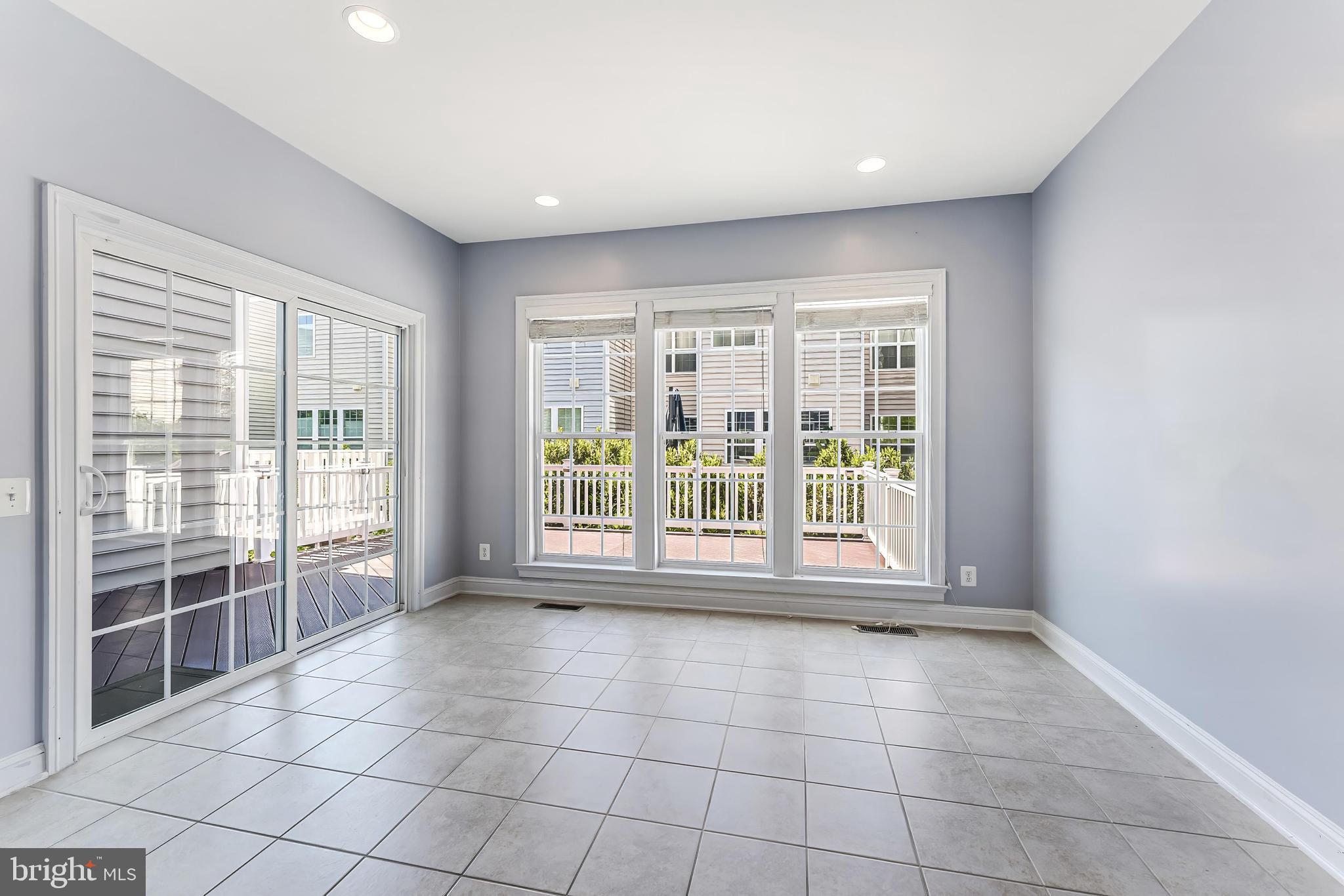 EAST GATE - Residential
