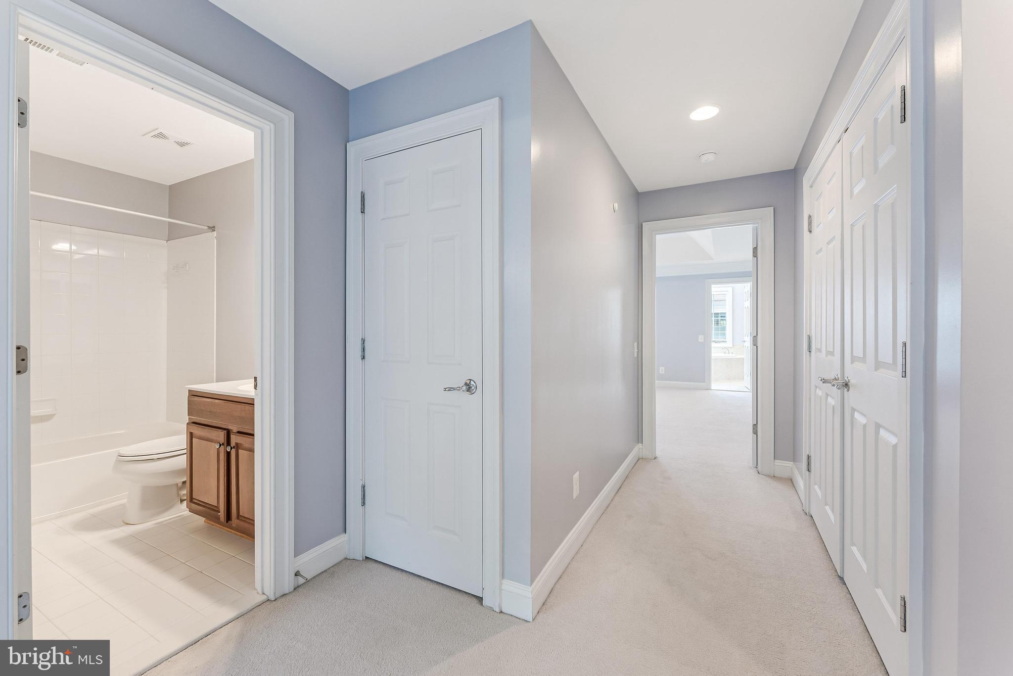 EAST GATE - Residential