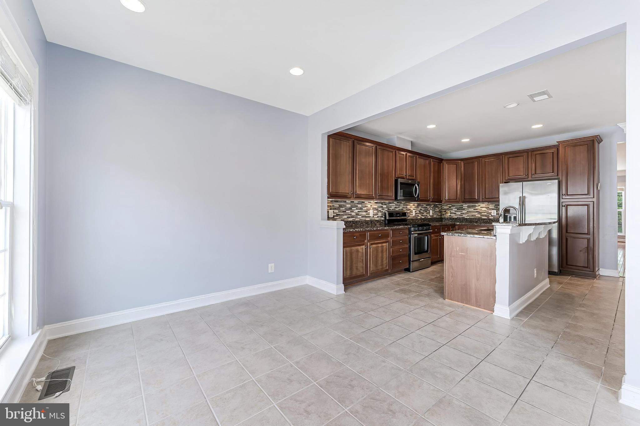 EAST GATE - Residential