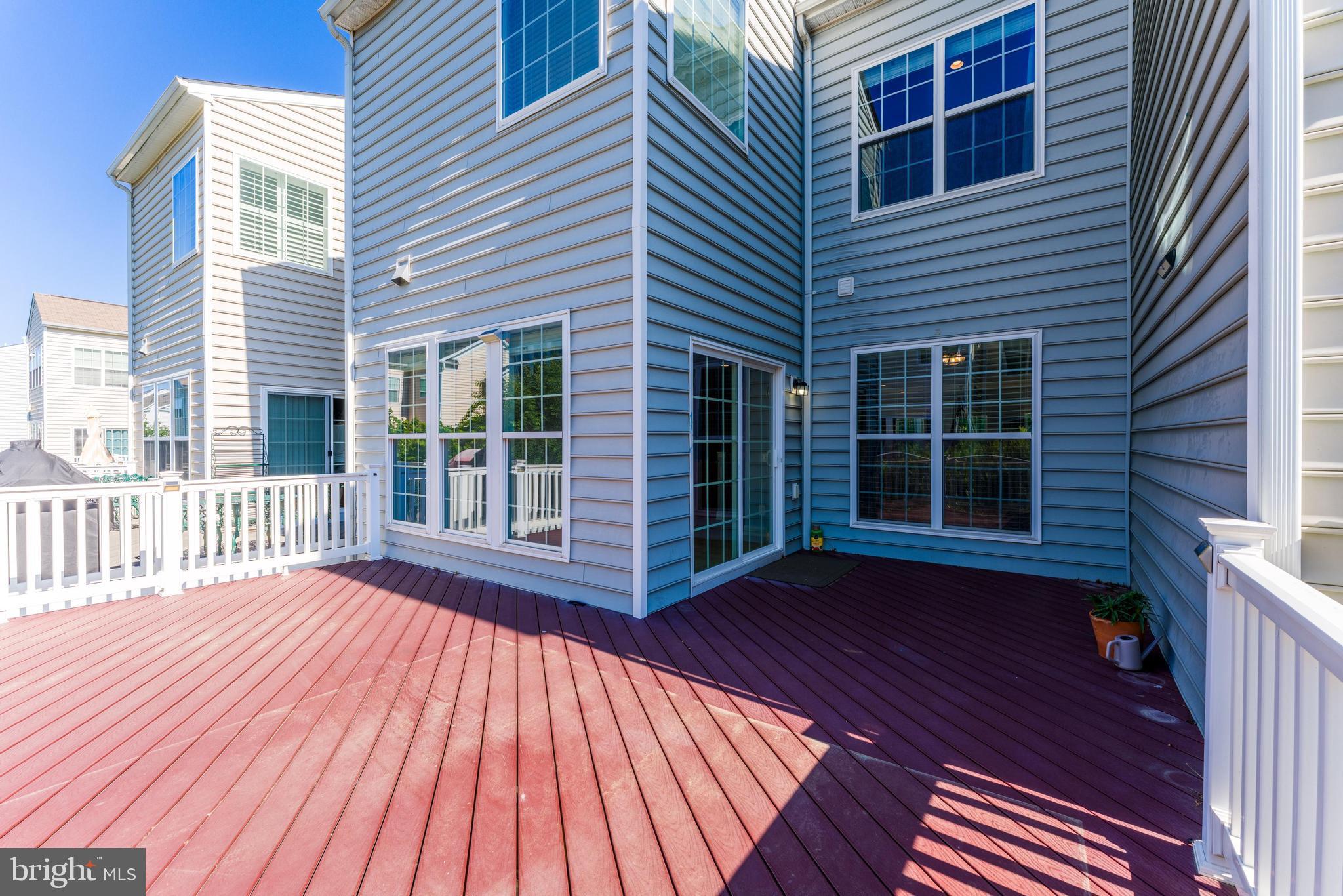 EAST GATE - Residential