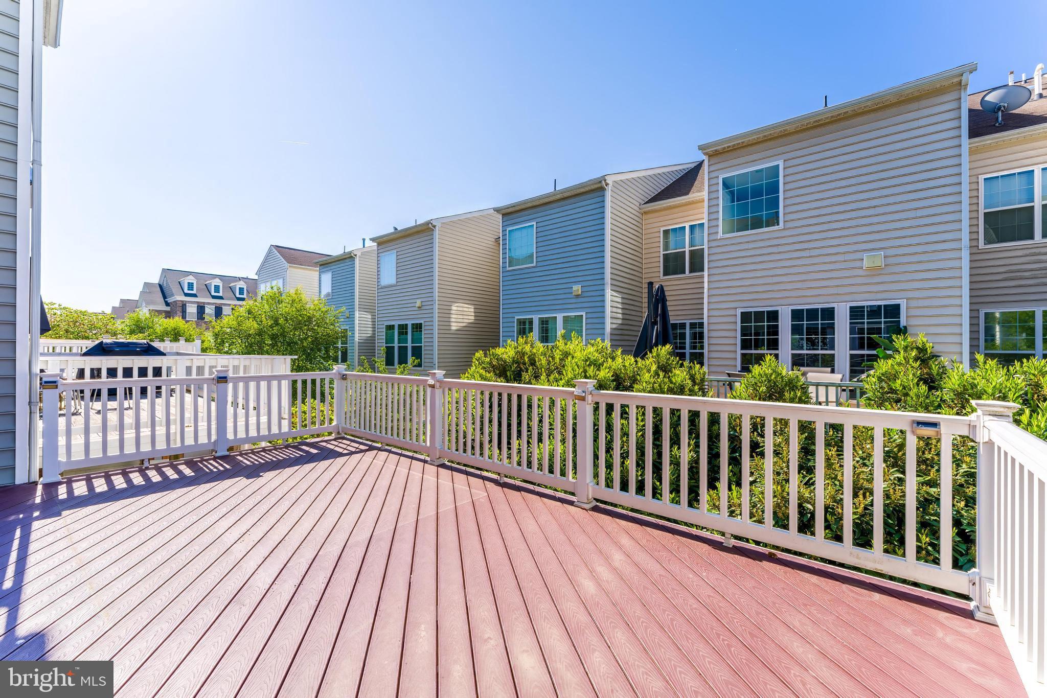 EAST GATE - Residential