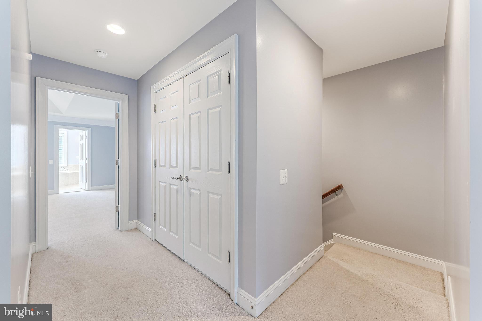 EAST GATE - Residential