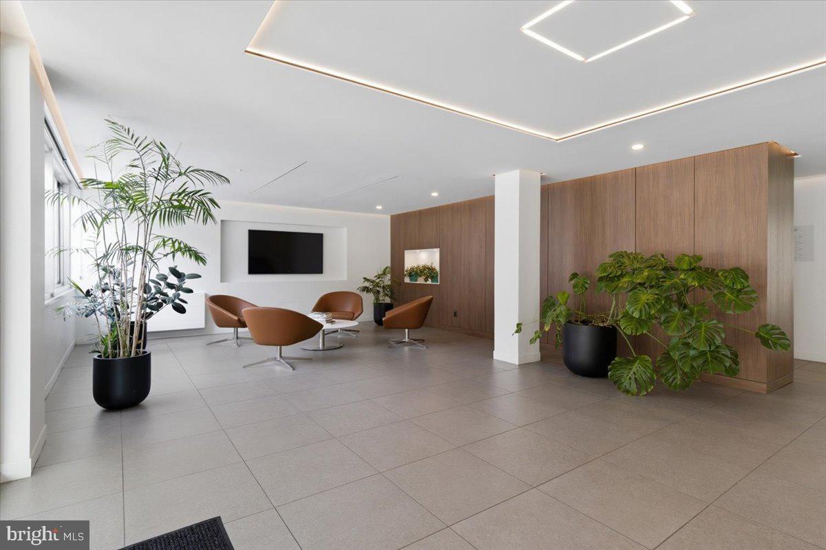 1301 S ARLINGTON RIDGE ROAD 609