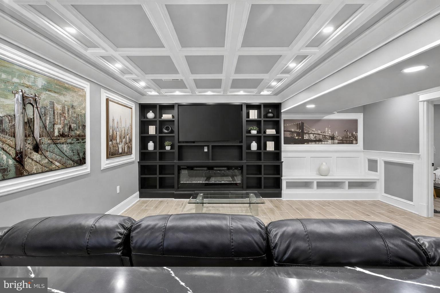 MONTROSE FARMS - Residential