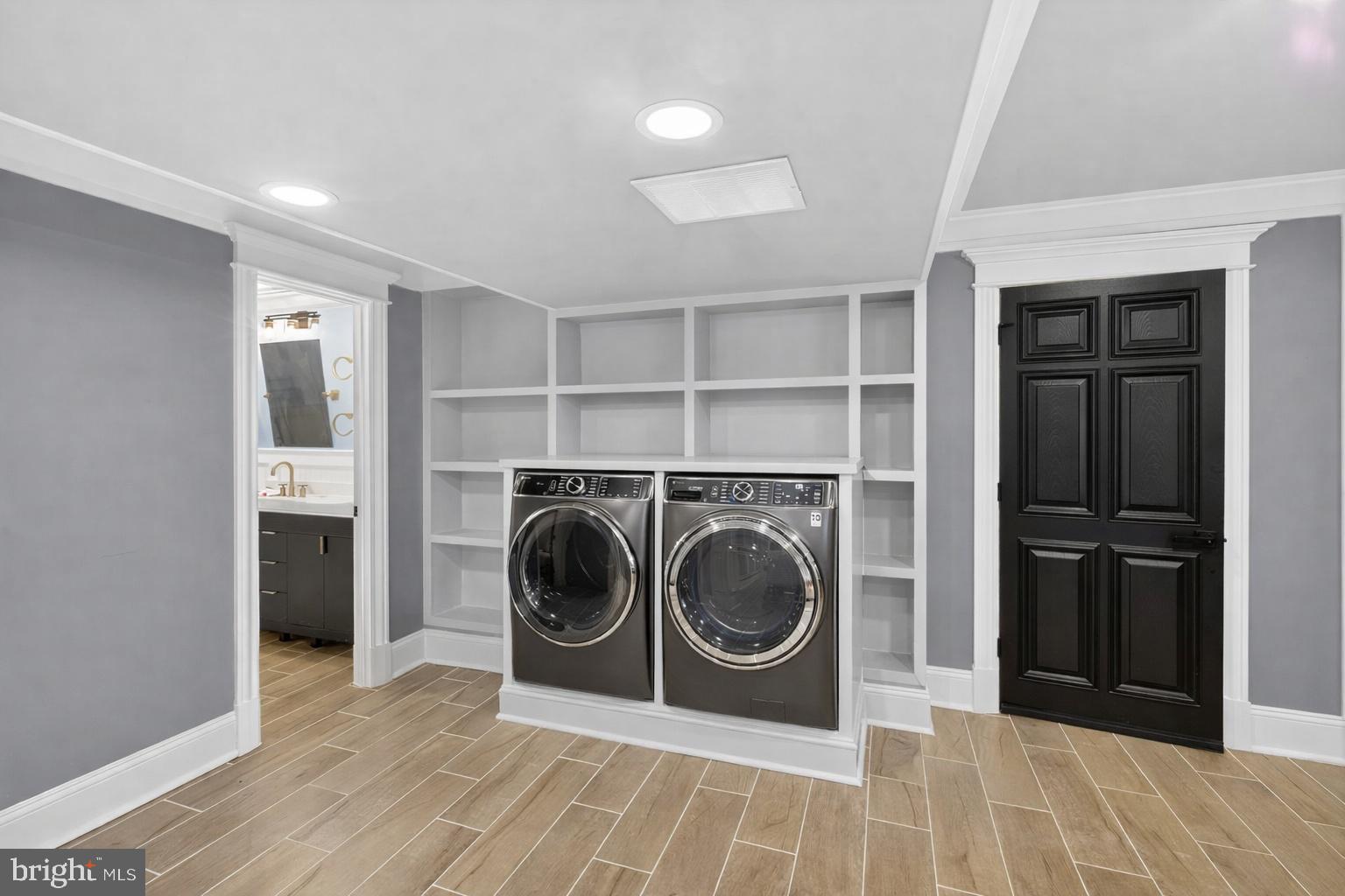 MONTROSE FARMS - Residential