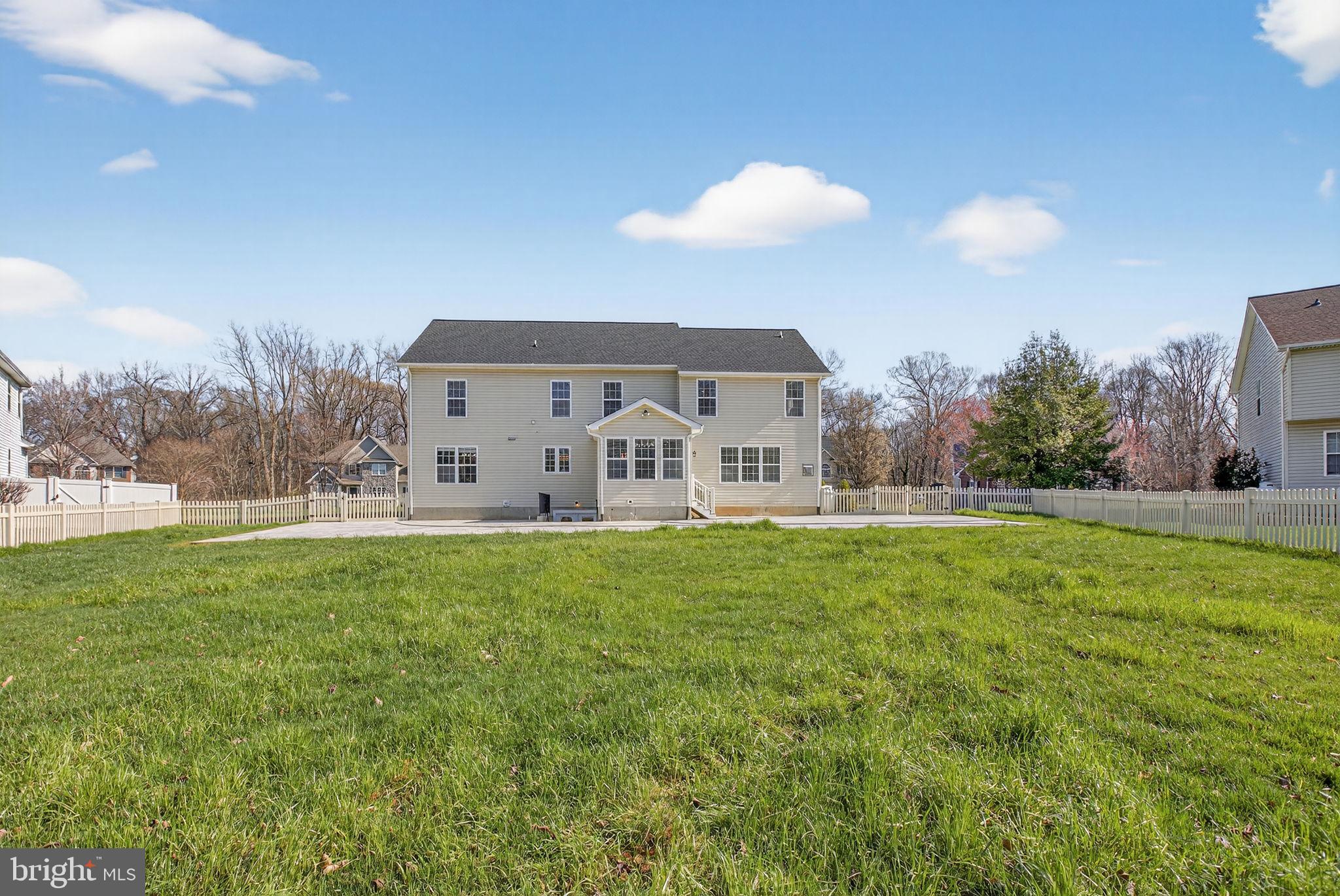 MONTROSE FARMS - Residential