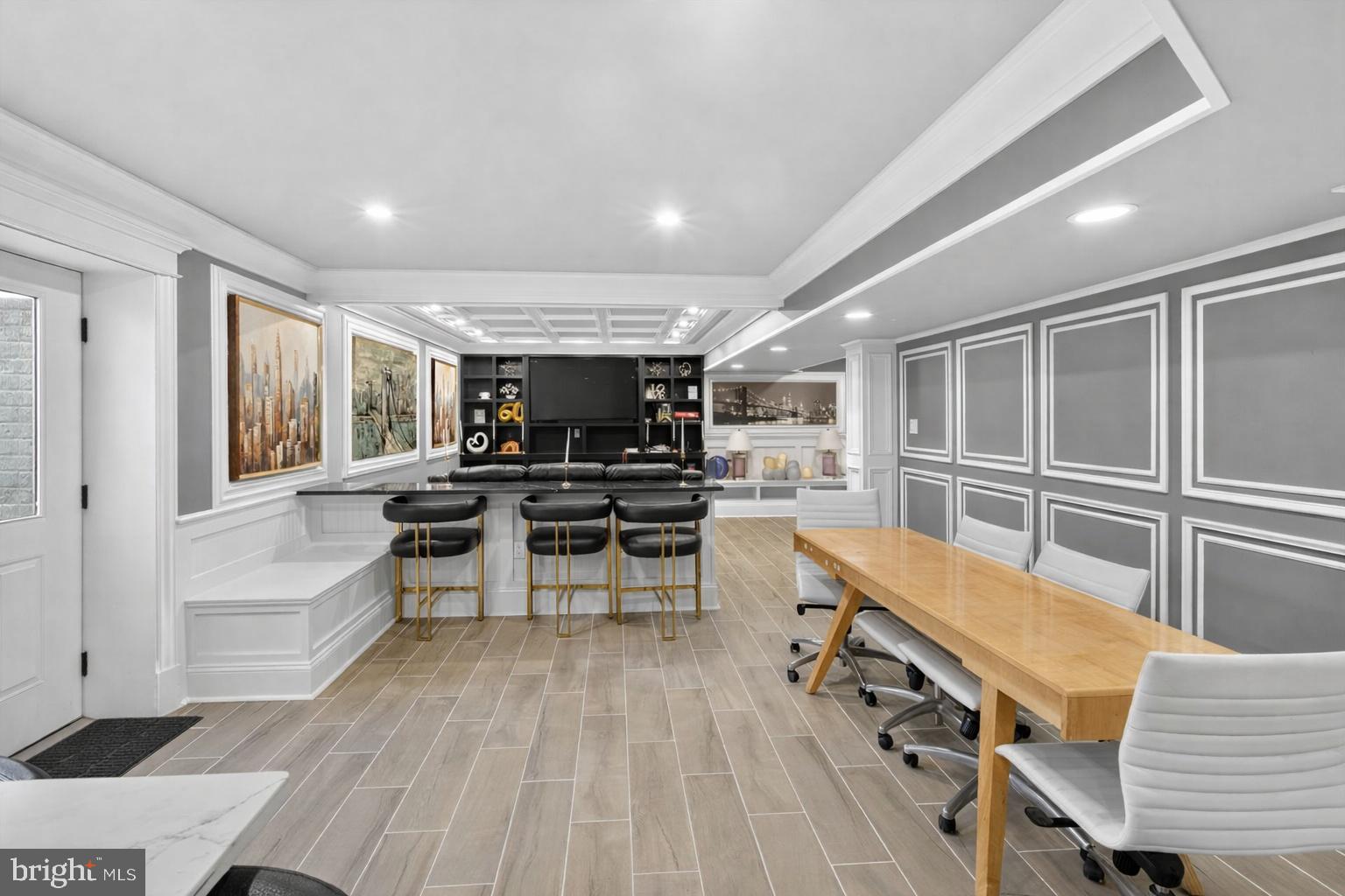 MONTROSE FARMS - Residential