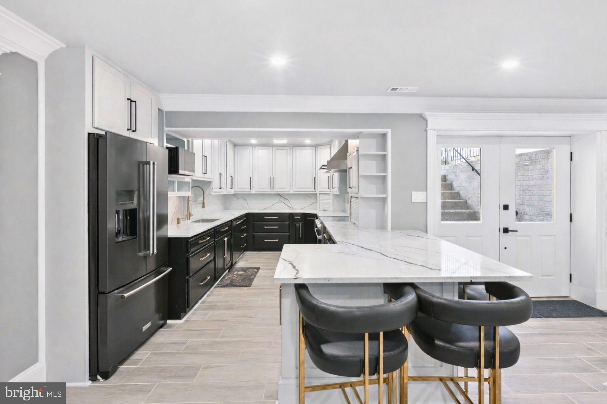 MONTROSE FARMS - Residential