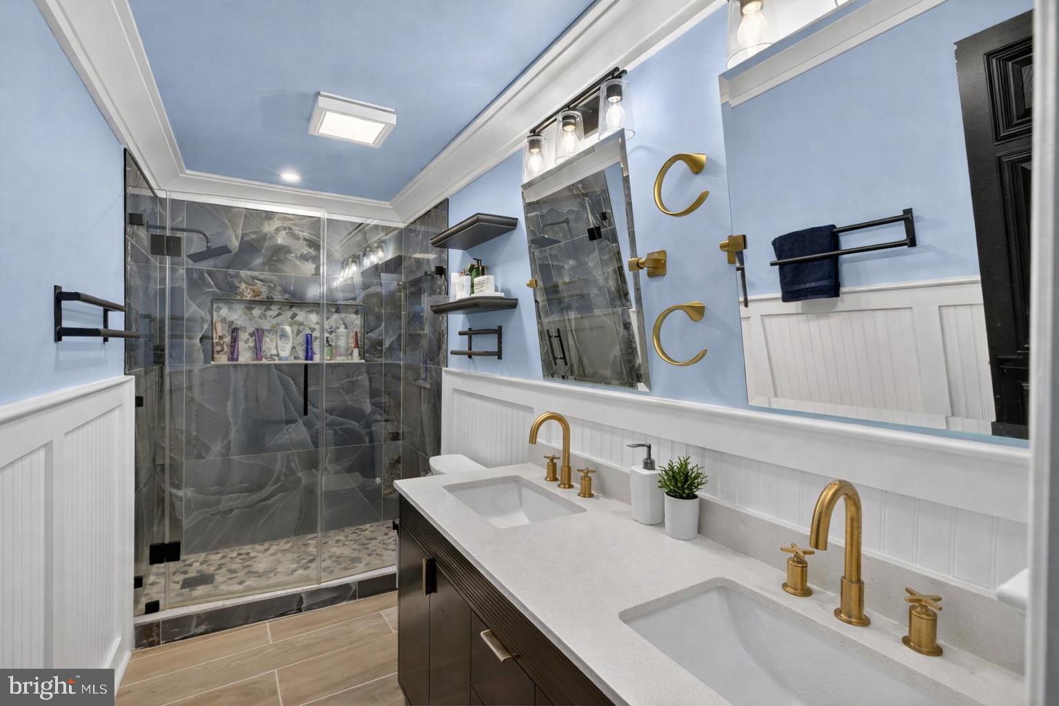 MONTROSE FARMS - Residential