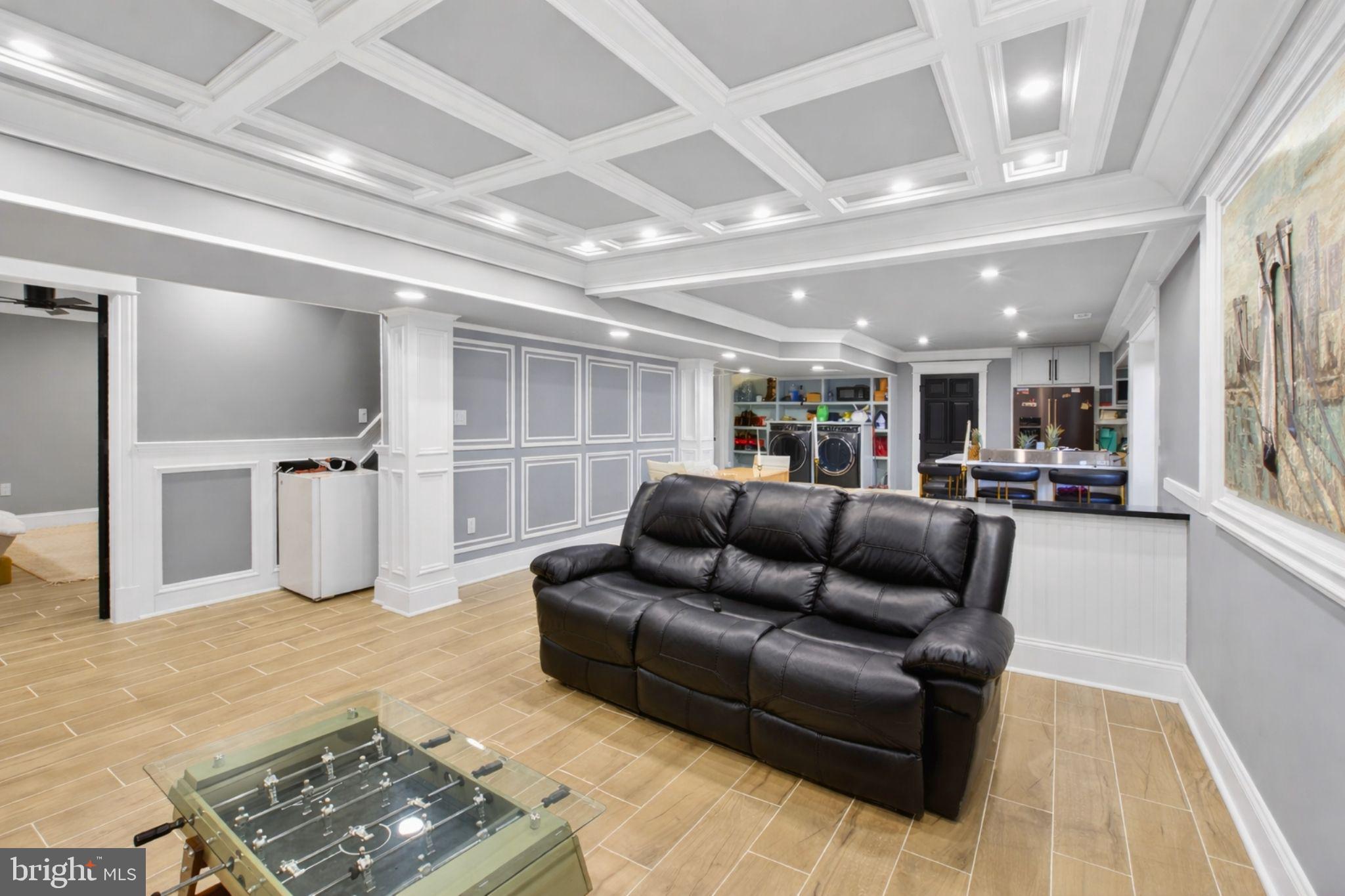 MONTROSE FARMS - Residential