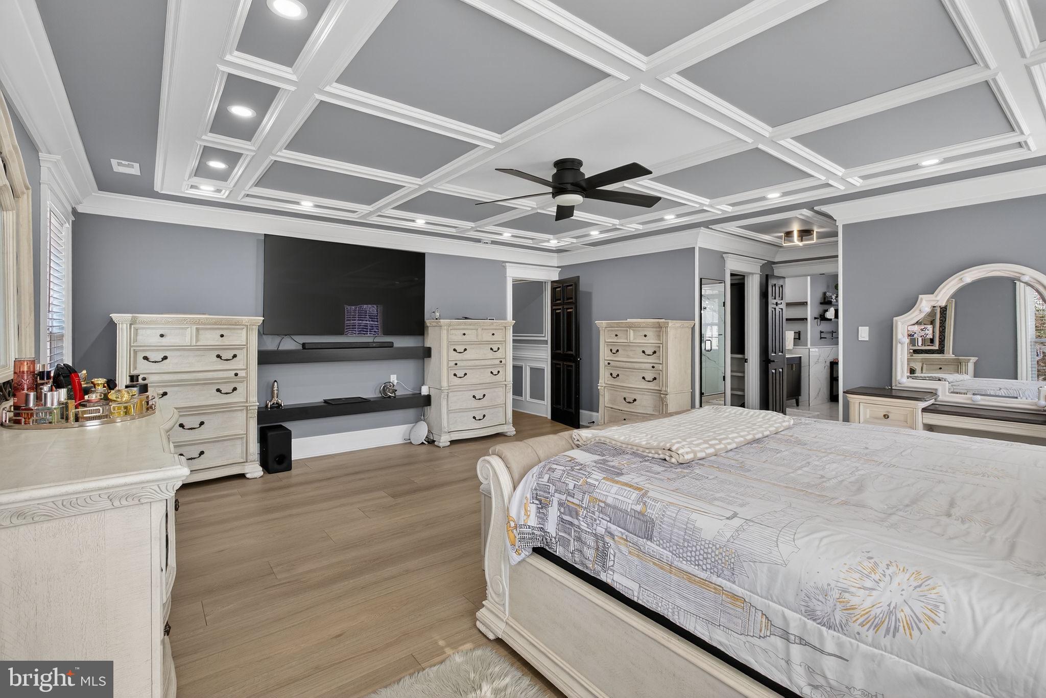 MONTROSE FARMS - Residential