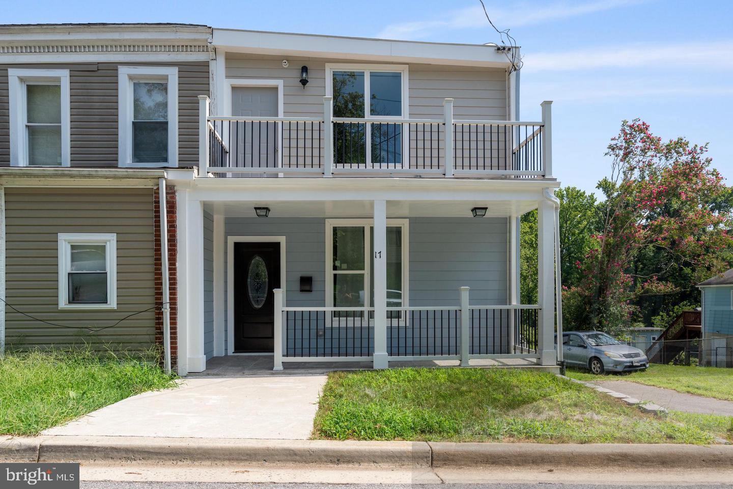 17 TUNIC AVENUE