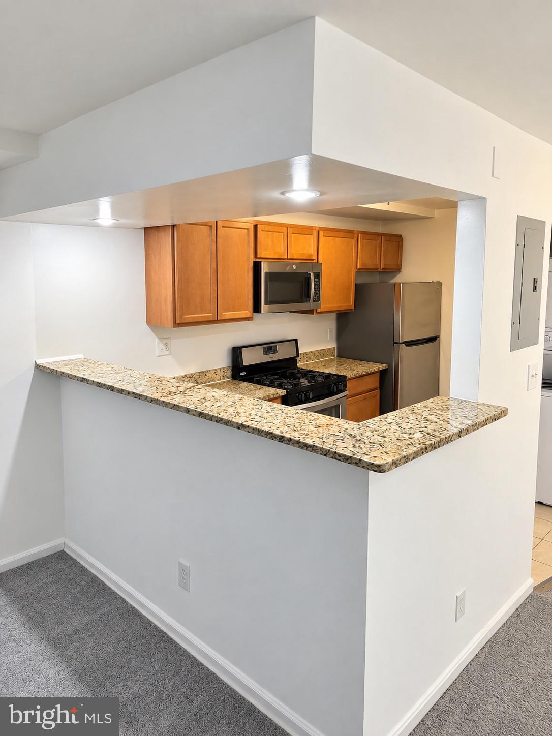 2514 MARKHAM LANE 1
