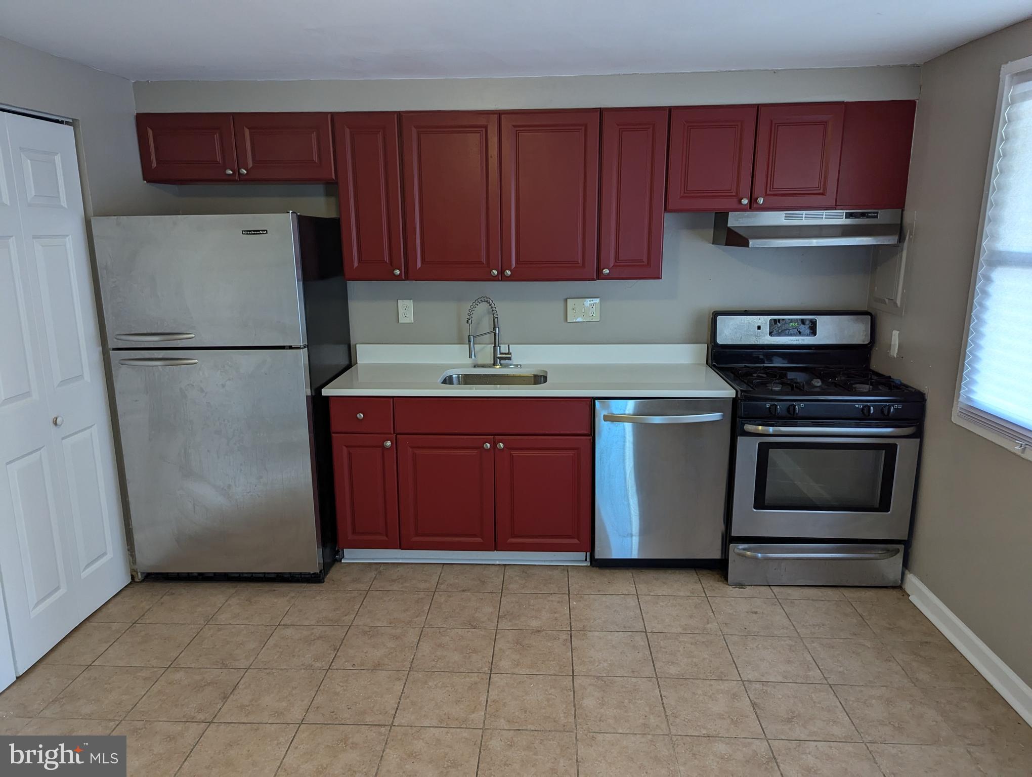 1026 FREDONIA COURT