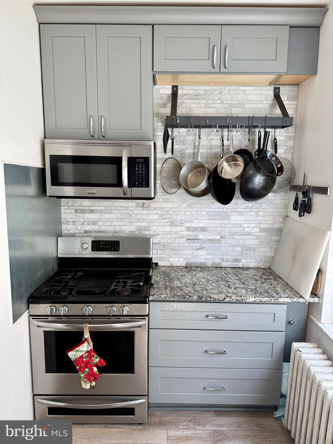 PORT RICHMOND - Residential