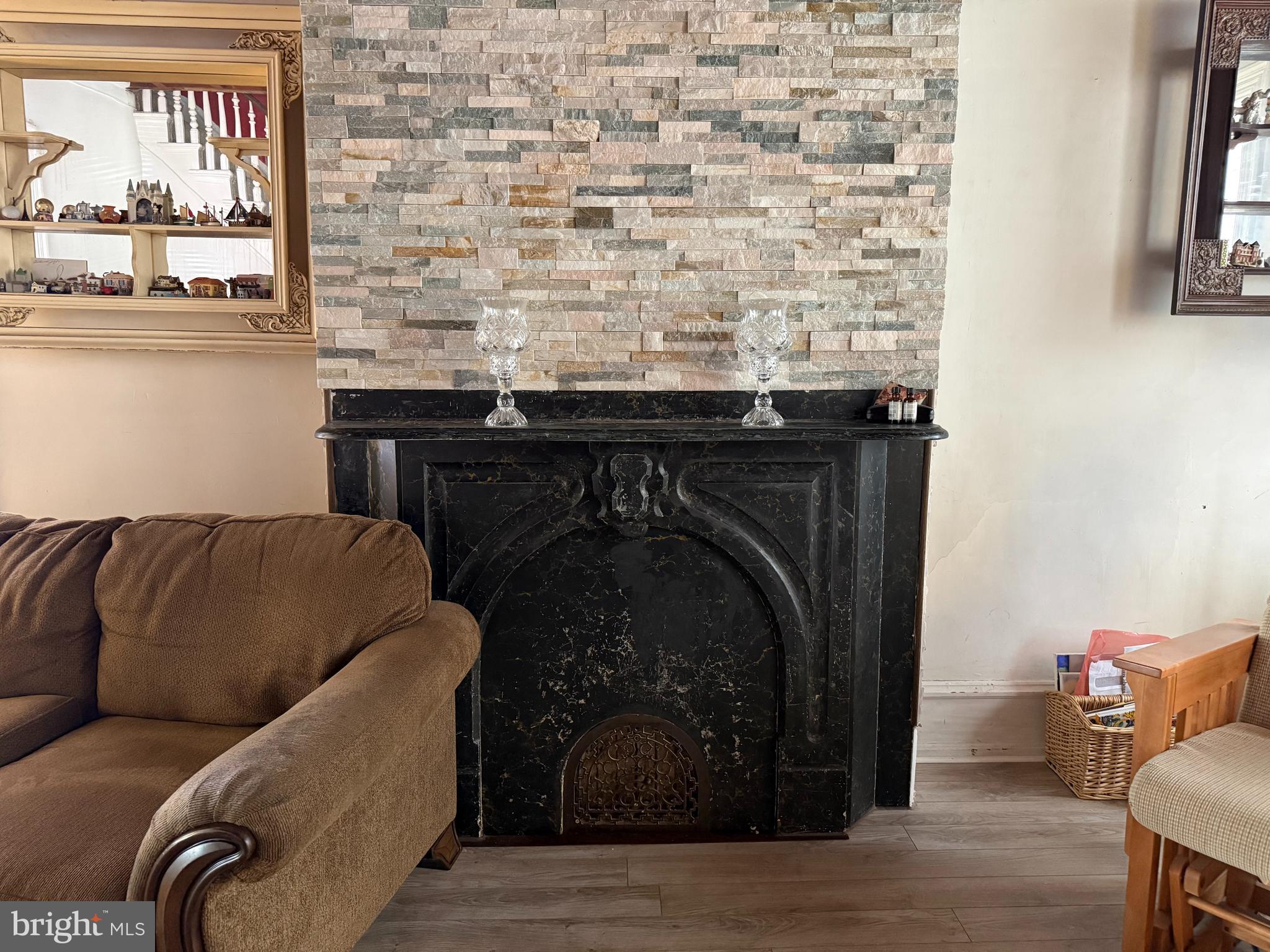 PORT RICHMOND - Residential