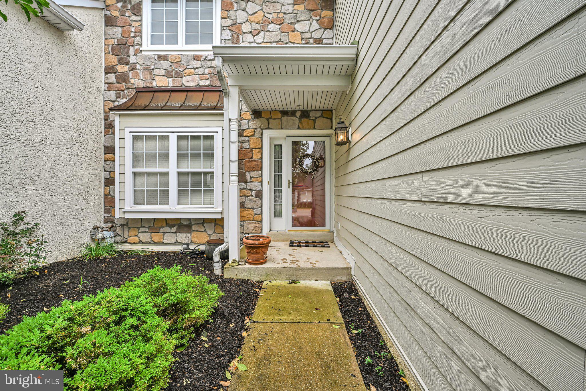 104 DAYLESFORD BOULEVARD 104