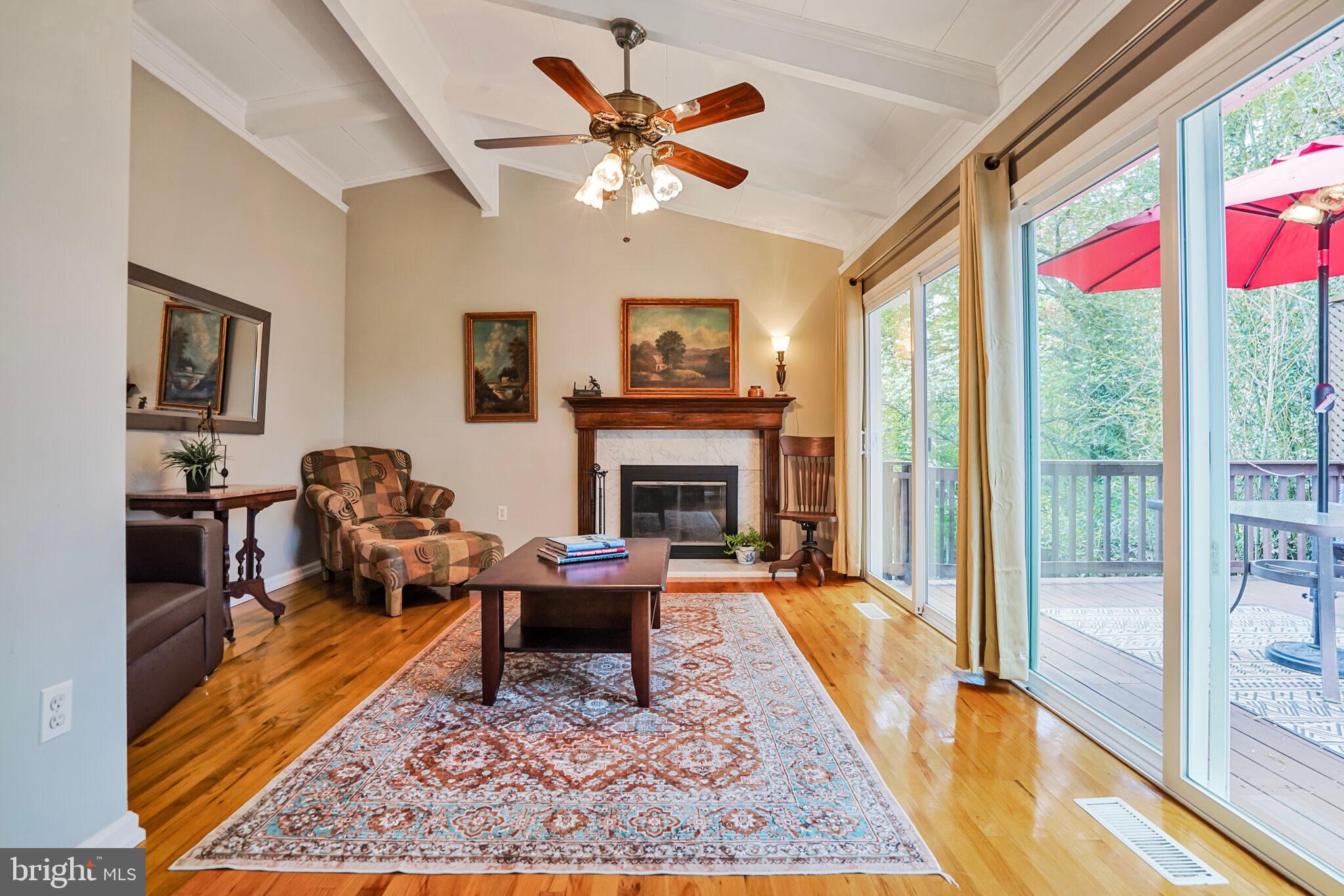 2316 KINGSBURY LANE