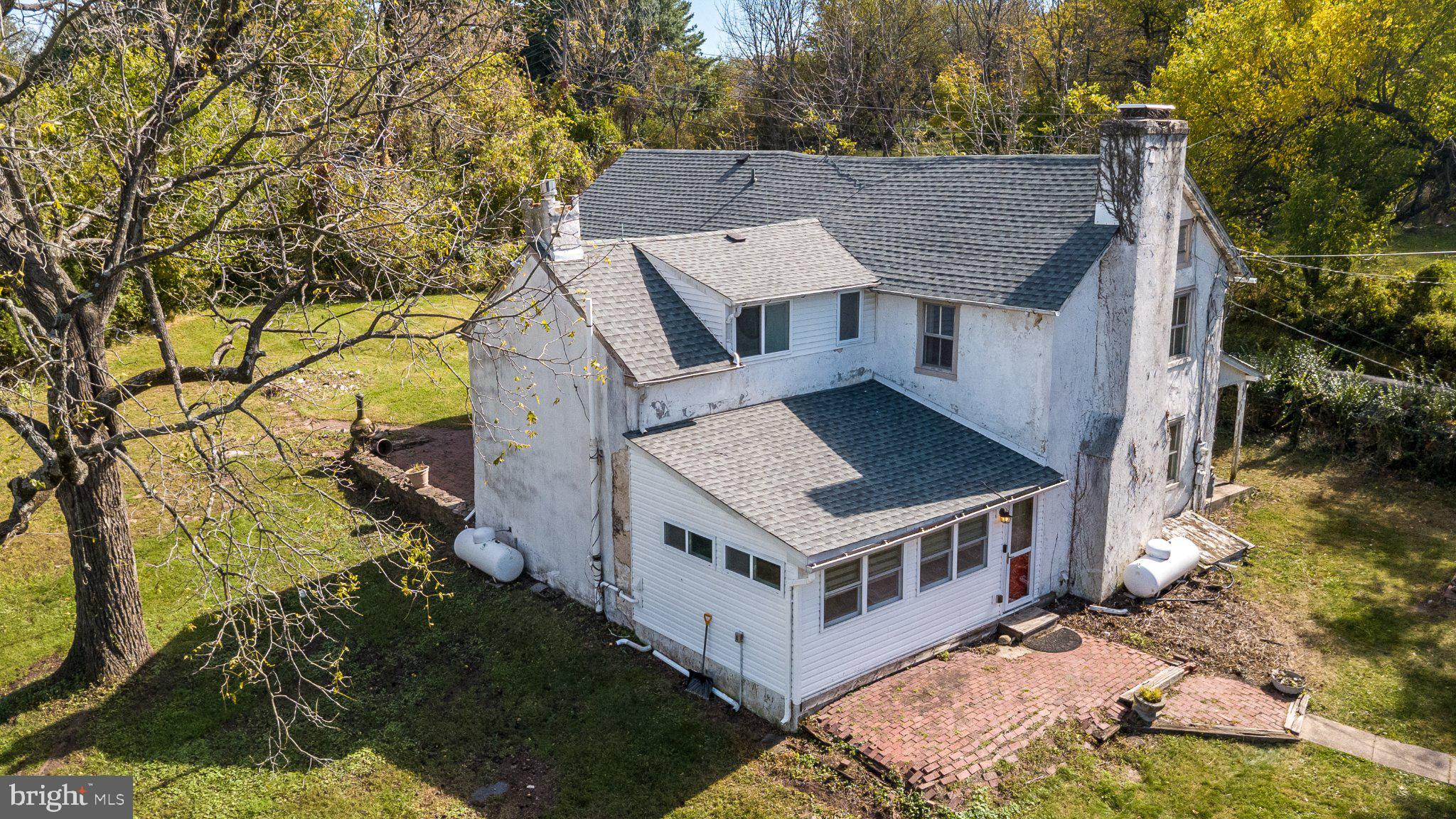 907 CHURCH ROAD
