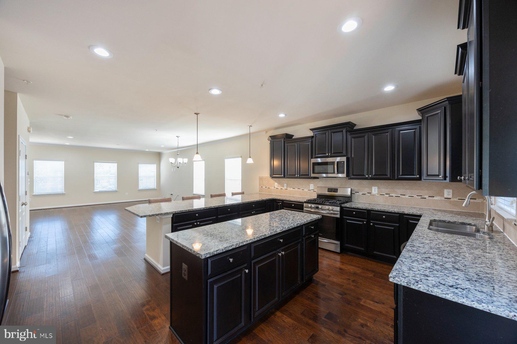 DORCHESTER VIEW - Residential