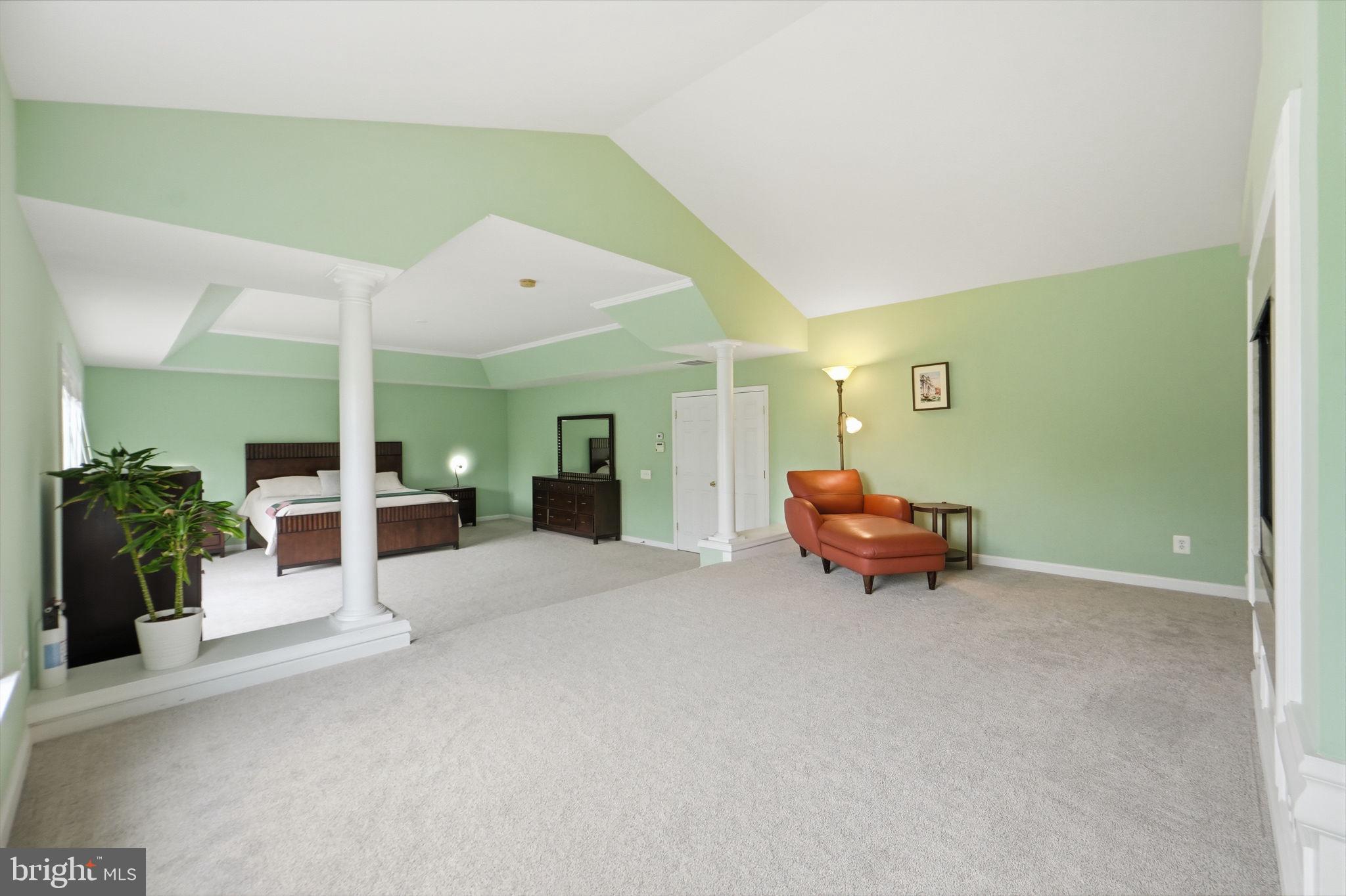 RIDINGS AT BLUE SPRINGS - Residential